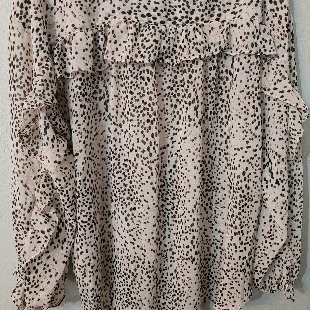 Max Studio Unique Ruffle Back Blouse - image 7